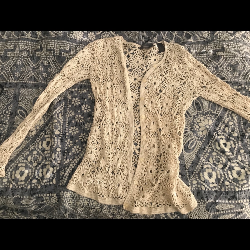 Crochet cardigan vintage look button front beige